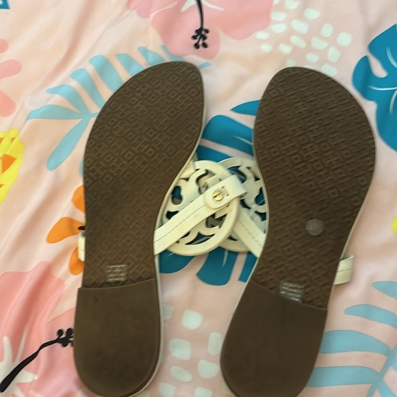 Tory sandals - Picture 2 of 3